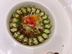 秋葵炝螺片-臻宝中餐厅·大连菜·海鲜·融合菜(大连一方城堡豪华精选酒店)
