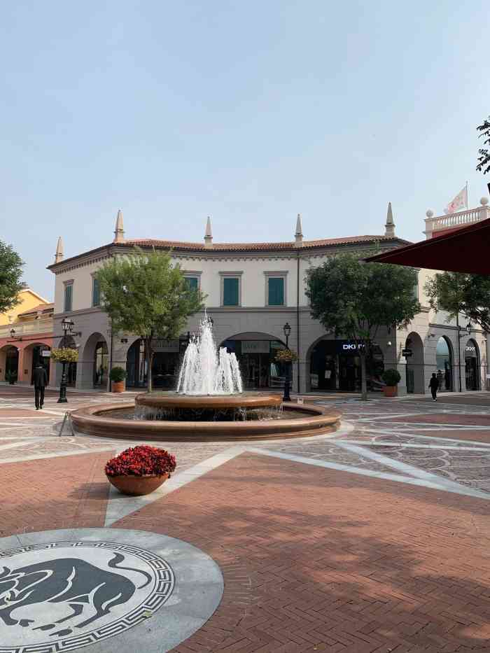 佛罗伦萨小镇京津名品奥特莱斯-"非常好的购物小镇,来武清必逛的地方