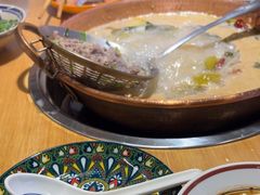 -洱火云南酸菜牛肉火锅(石景山当代商城店)