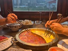 -小天鹅火锅·一线江景洪鼎旗舰店(洪崖洞店)