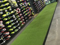 -迪卡侬(顺峰山店)