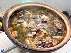 -广味炭炉鸡煲(宝业路分店)