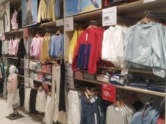 -优衣库(石家庄裕华万达广场店)