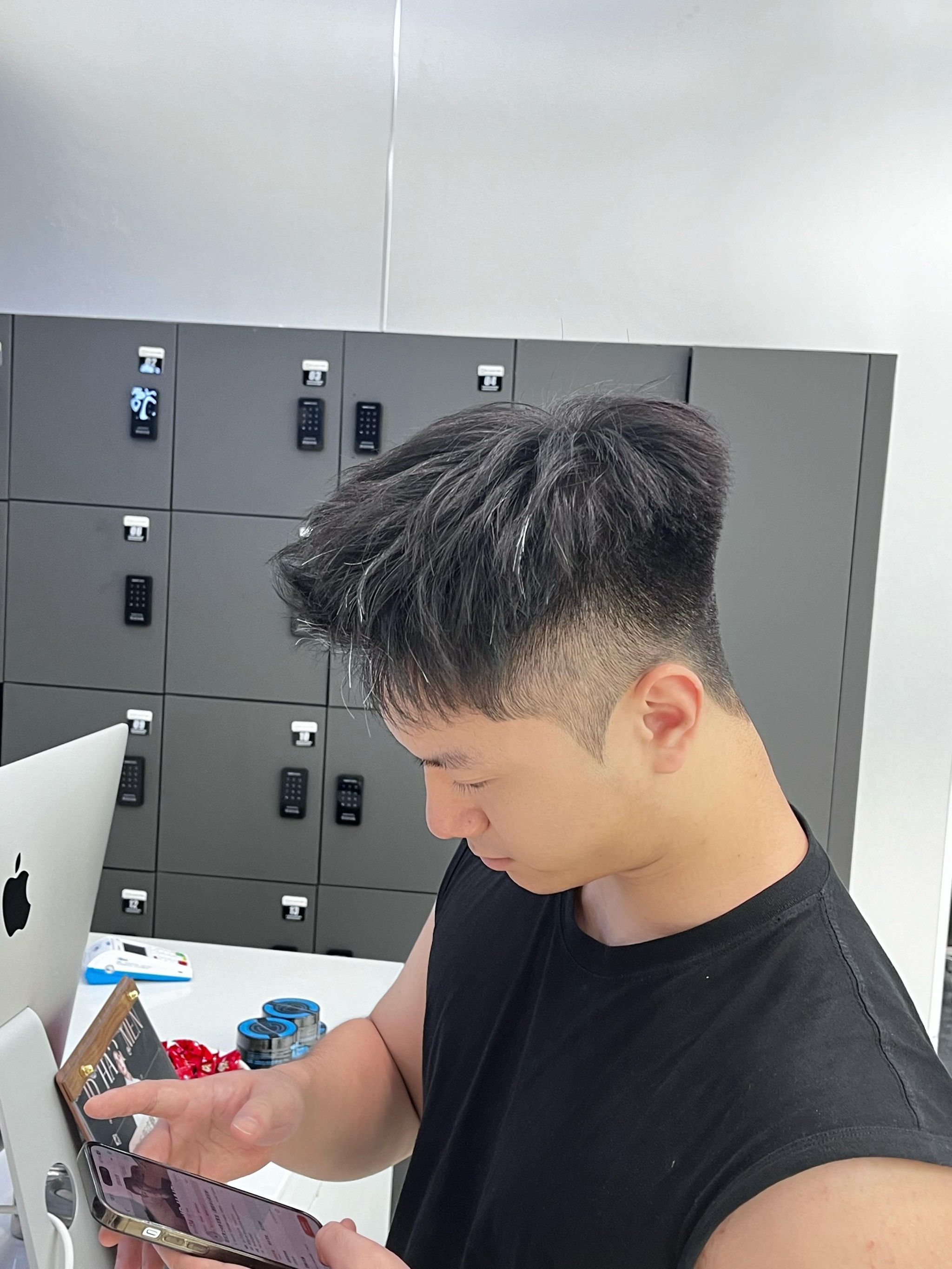 2020年9款男生帅气短发发型