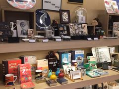 -诚品(信义店)