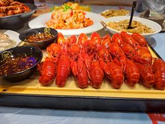 -肥肥虾庄·金牌油焖大虾(汉街SKP店)