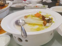 -万龙洲海鲜(大兴绿地缤纷城店)