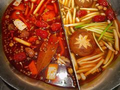 -湊湊火锅·茶憩(杭州湖滨银泰in77店)