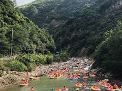 -安吉龙王山峡谷漂流