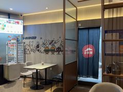 -必胜客(尹山湖歌林公园店)