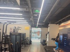 -乐刻运动健身(同曦假日百货店)