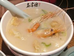 鱼汤大虾蟹黄小馄饨-鑫震源·苏式大虾生煎(山塘街店)