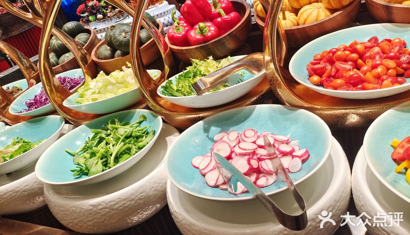 这是我吃的品种最丰富的自助餐，价格还不贵
