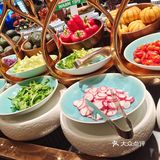 这是我吃的品种最丰富的自助餐，价格还不贵