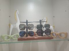 -明月眼镜(三坝店)