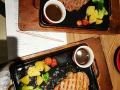 -必胜客(中大银泰店)