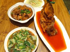 -泉畔人家·老济南经典鲁菜(大明湖店)