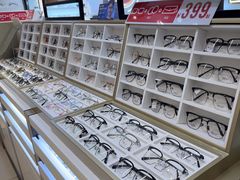 -美式眼镜·授权蔡司.依视路.尼康.豪雅.明月(南翔印象城店)