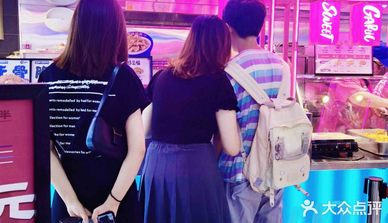 9月11日开业当天，9：30起