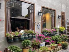 -小草屋轰趴馆别墅派对新场团建家庭聚会