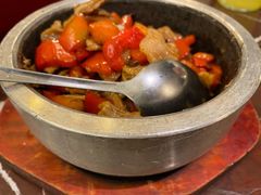 当红小炒肉石锅饭-新白鹿餐厅(爱琴海购物中心店)