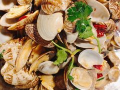 一盆蛤蜊-船梆煮•蒸汽海鲜·炉火烤肉(五四广场店)