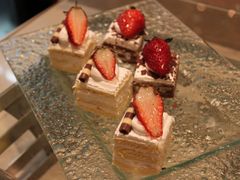 诱人的甜点-昆明南亚风情园豪生大酒店-泰式国际海鲜自助餐厅