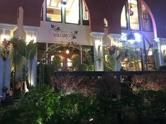 -莓园冰淇淋店
