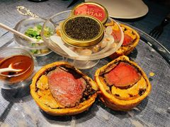 惠灵顿牛排-弦月窗LUNETTE BY AMANDA(复兴路店)