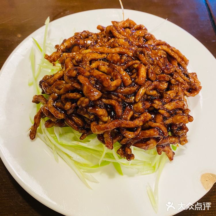 八点到的，人还是那么多，小小的门帘一打开门是真热闹