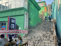 -百里峡七彩艺术小镇