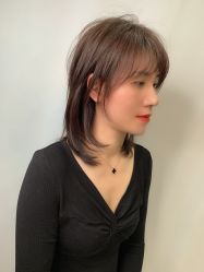 -天下皇剪新潇洒美容美发