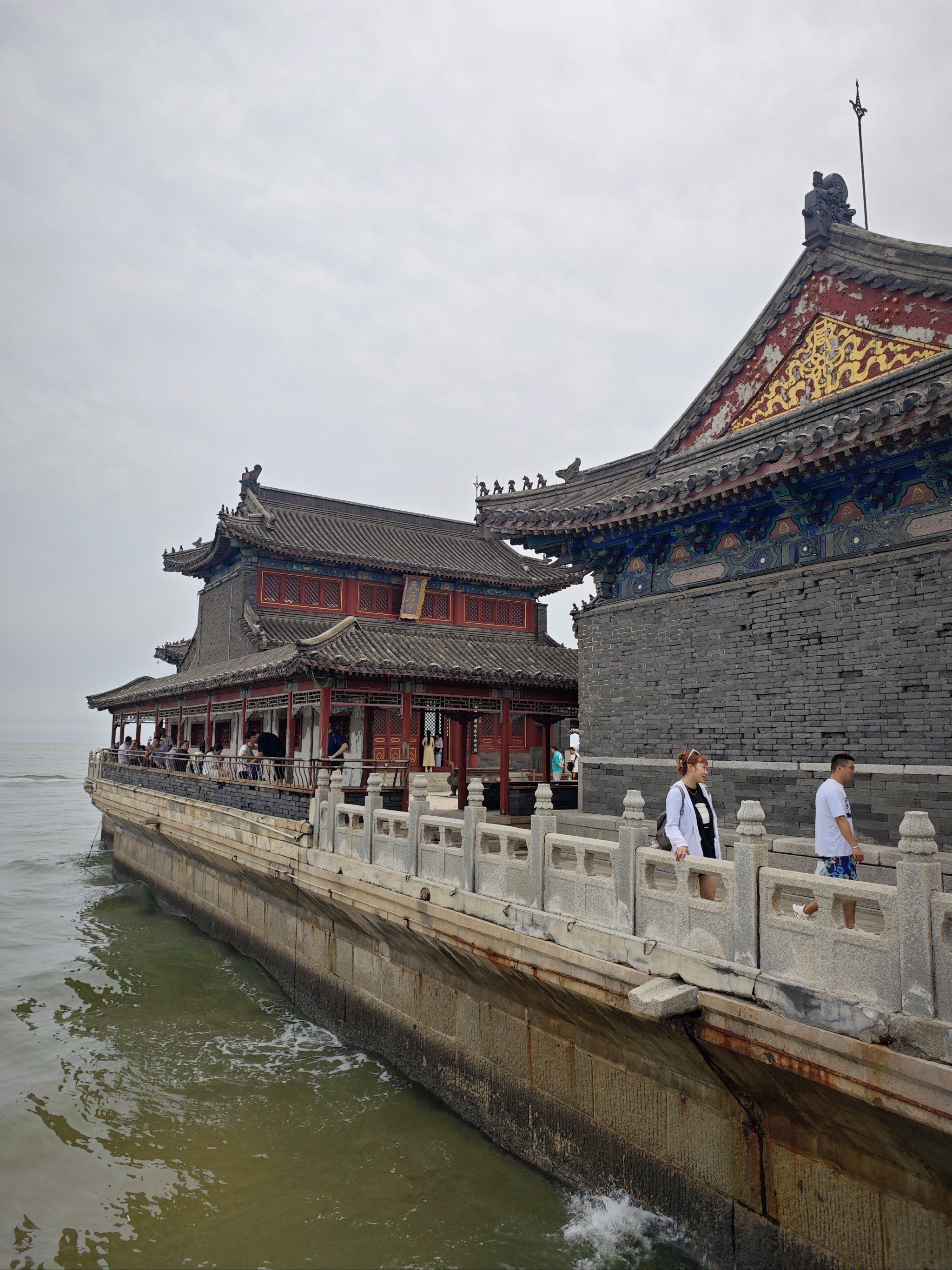 老龙头景区龙王庙.