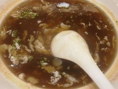 大盆酸辣乌鱼蛋汤-鲁宴·鲁煨黄河生态大鲤鱼(月坛店)