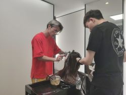 -斑斓色彩沙龙
