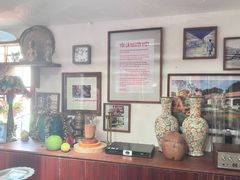 -Cuc Gach Quan Restaurant