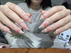 -艾珂·美甲美睫
