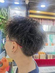 -阿兵荣辉美容理发有限公司