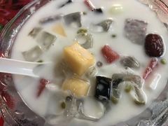 -津椰本·海南正宗椰奶清补凉(店一店)