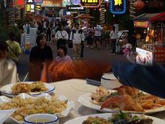 -三亚火车头万人海鲜广场