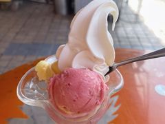 -古老冰山特色冰淇淋店(艾提尕尔店)