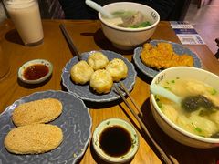 -鑫震源·苏式大虾生煎(山塘街店)