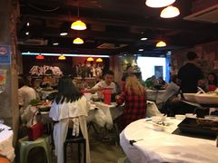 浓厚原只鸡煲花胶汤-鲜入围煮花胶鸡海鲜火锅