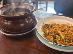 -民间瓦缸煨汤館(嵩山路店)