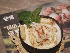 -饱嗝·小炒云南菜·见手青乌鸡汤锅(来凤街国创园店)