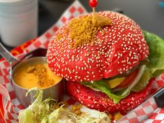 火龙果瀑布芝士汉堡-亚利咖喱屋