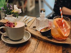 -FLOVIE FLORIST CAFE