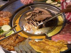 -哈哈碳都·牛肋条无限自助烤肉(台江万达店)