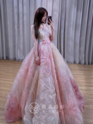 -曼青婚纱礼服馆
