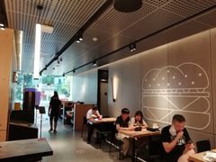 -麦当劳(徐汇漕溪北路百脑汇店)